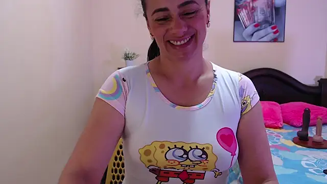 sara florez1 online show from 11/02/25, 12:07