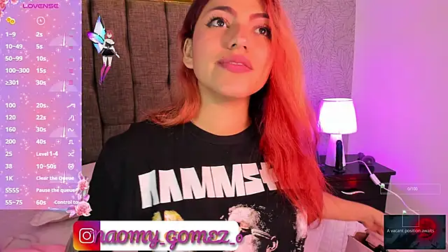 Snapshot of Naomy_veracruz_ chatting on 10/20/25, 12:27 Naomy veracruz  online show from 10/20/25, 12:27
