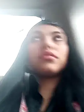 Snapshot of Naomy_veracruz_ chatting on 10/23/25, 12:15 Naomy veracruz  online show from 10/23/25, 12:15