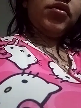 Naomy veracruz  online show from 06/09/26, 01:01