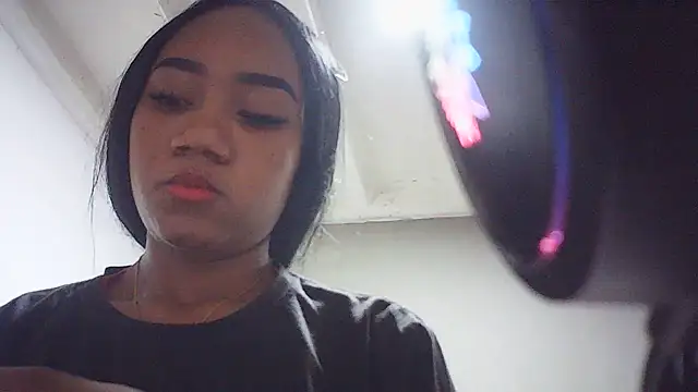 Fariana01 online show from 06/17/26, 11:38