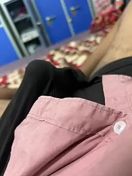 Snapshot of aprivateguy chatting on 02/25/25, 10:58 aprivateguy online show from 02/25/25, 10:58