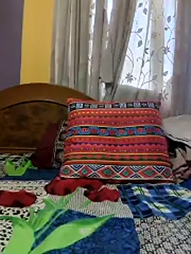 surabhi09 online show from 06/18/26, 12:42