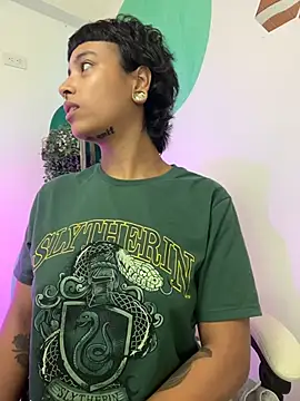 Snapshot of LollaByer chatting on 11/11/25, 09:04 LollaByer online show from 11/11/25, 09:04