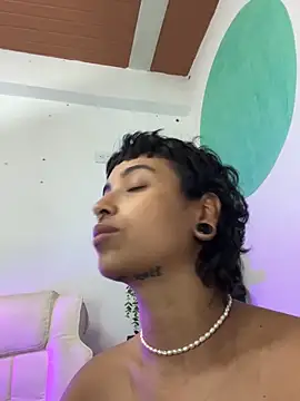 Snapshot of LollaByer chatting on 11/22/25, 11:04 LollaByer online show from 11/22/25, 11:04