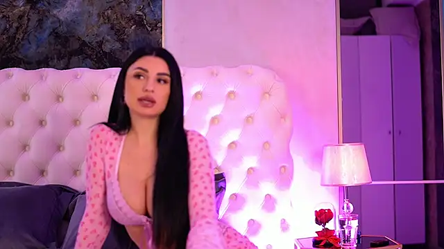IsabelleHunt online show from 03/05/25, 06:01