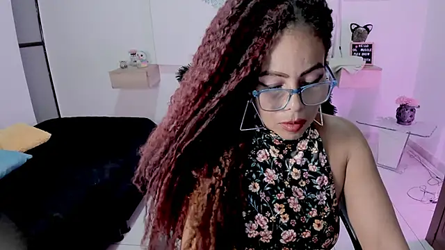 Rachell 28 online show from 12/18/24, 09:18