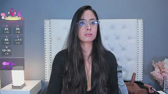 Julia Martinez  online show from 09/22/25, 11:34