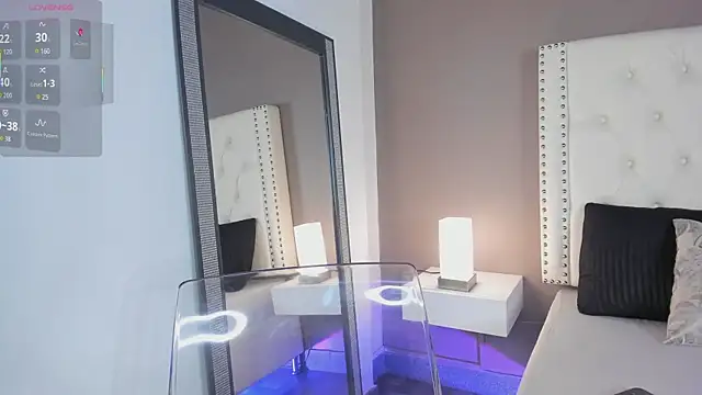 Julia Martinez  online show from 06/17/26, 11:34