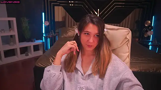 DreamyLinaa online show from 12/07/24, 10:12