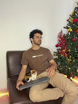 Snapshot of andrewChris_ chatting on 11/24/25, 03:56 andrewChris online show from 11/24/25, 03:56