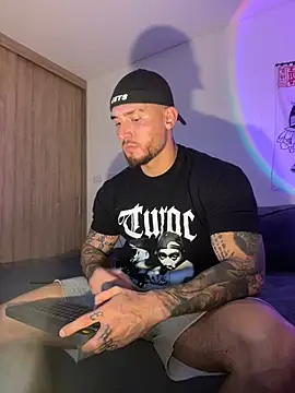 DimitriSullivan  online show from 05/18/26, 01:45
