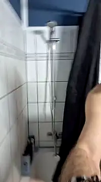 Snapshot of DaWoD030 chatting on 12/17/24, 09:05 DaWoD030 online show from 12/17/24, 09:05