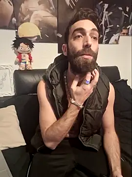 Snapshot of DaWoD030 chatting on 12/19/24, 06:01 DaWoD030 online show from 12/19/24, 06:01