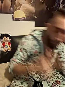 Snapshot of DaWoD030 chatting on 12/23/24, 05:54 DaWoD030 online show from 12/23/24, 05:54