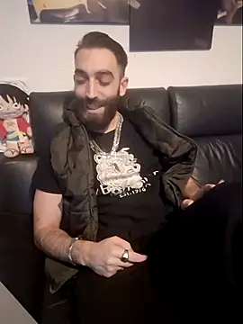 Snapshot of DaWoD030 chatting on 01/09/25, 08:33 DaWoD030 online show from 01/09/25, 08:33