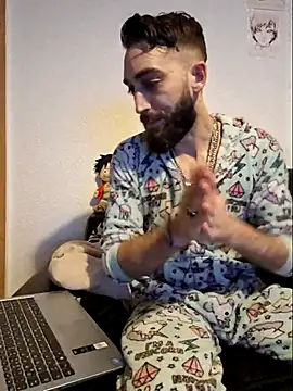 Snapshot of DaWoD030 chatting on 02/14/25, 05:57 DaWoD030 online show from 02/14/25, 05:57