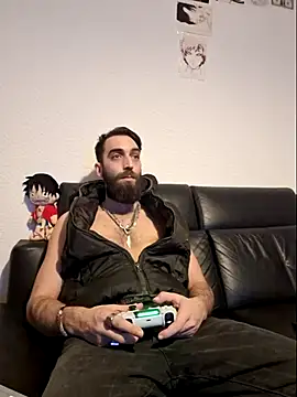 Snapshot of DaWoD030 chatting on 03/21/25, 06:07 DaWoD030 online show from 03/21/25, 06:07