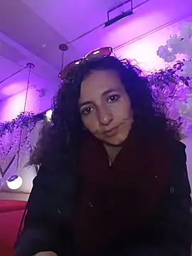 AriannaRussell  online show from 06/07/26, 12:31