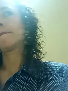 AriannaRussell  online show from 06/11/26, 12:47