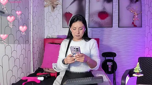 Ella Rousse online show from 12/19/24, 12:34