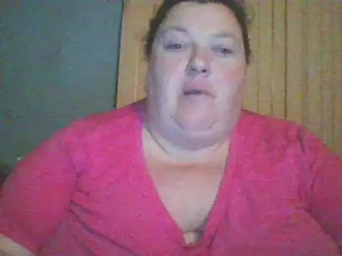 Snapshot of Honeybee2025 chatting on 12/23/24, 11:28 Honeybee2025 online show from 12/23/24, 11:28