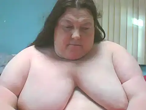 Snapshot of Honeybee2025 chatting on 01/24/25, 10:08 Honeybee2025 online show from 01/24/25, 10:08