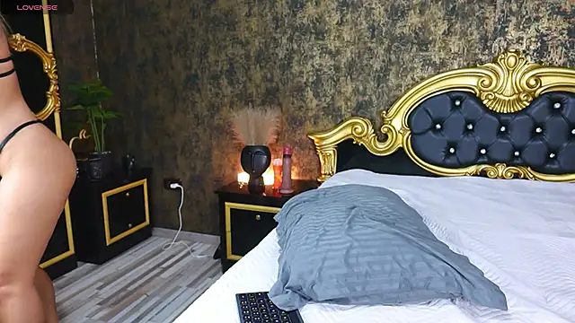 Snapshot of KiraRosse chatting on 12/07/24, 05:37 KiraRosse online show from 12/07/24, 05:37