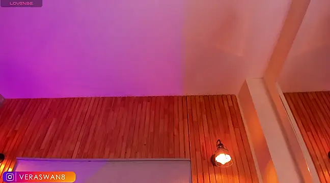 MoonSwan1 online show from 12/07/24, 03:04