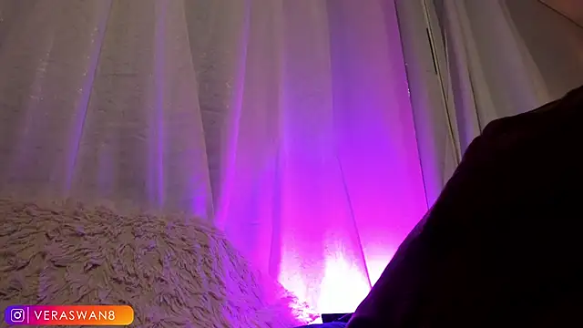 MoonSwan1 online show from 07/28/26, 04:41