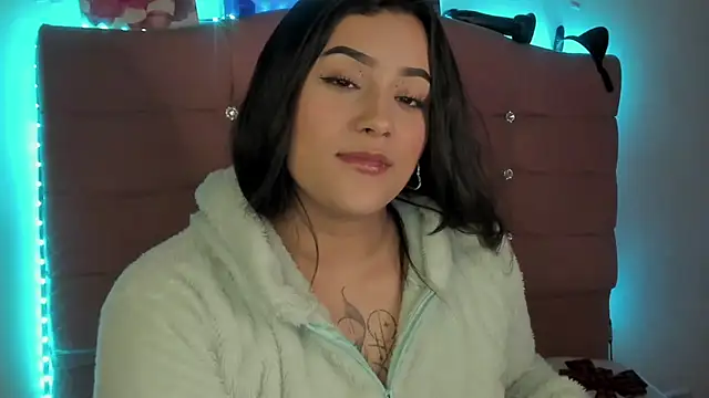 male couper online show from 12/13/24, 03:27