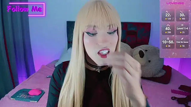 Snapshot of Kirmyy_ chatting on 12/25/24, 03:40 Kirmyy  online show from 12/25/24, 03:40