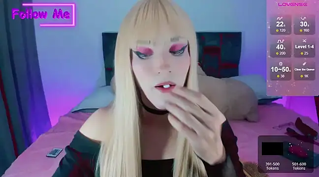 Snapshot of Kirmyy_ chatting on 01/06/25, 03:42 Kirmyy  online show from 01/06/25, 03:42