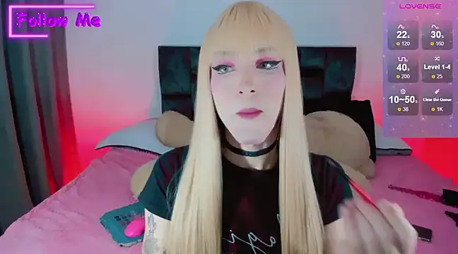 Snapshot of Kirmyy_ chatting on 01/11/25, 12:12 Kirmyy  online show from 01/11/25, 12:12