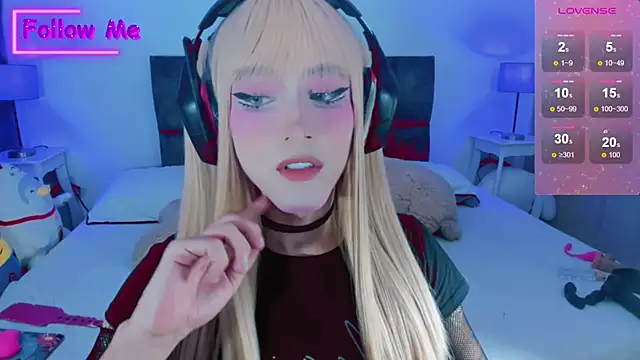 Snapshot of Kirmyy_ chatting on 02/19/25, 10:31 Kirmyy  online show from 02/19/25, 10:31