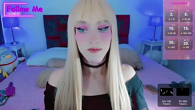 Snapshot of Kirmyy_ chatting on 02/25/25, 08:30 Kirmyy  online show from 02/25/25, 08:30