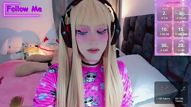 Snapshot of Kirmyy_ chatting on 03/18/25, 11:53 Kirmyy  online show from 03/18/25, 11:53