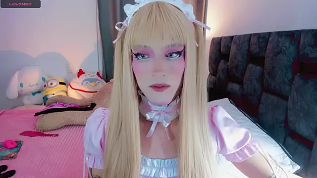 Snapshot of Kirmyy_ chatting on 03/21/25, 11:12 Kirmyy  online show from 03/21/25, 11:12