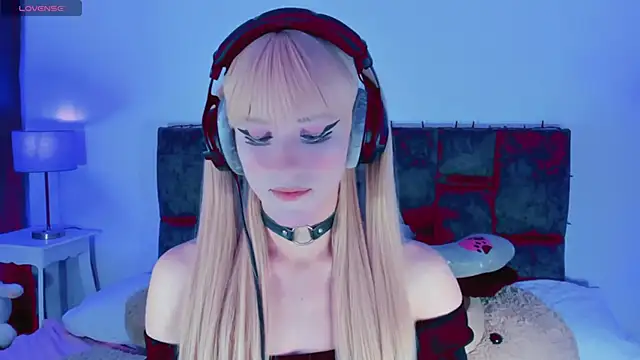 Snapshot of Kirmyy_ chatting on 09/24/25, 09:07 Kirmyy  online show from 09/24/25, 09:07