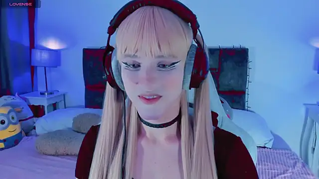 Snapshot of Kirmyy_ chatting on 09/30/25, 08:58 Kirmyy  online show from 09/30/25, 08:58