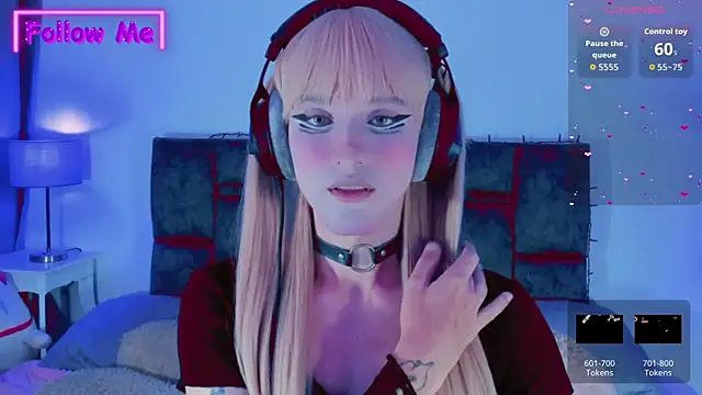 Snapshot of Kirmyy_ chatting on 10/12/25, 08:30 Kirmyy  online show from 10/12/25, 08:30