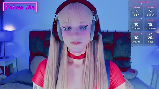 Snapshot of Kirmyy_ chatting on 10/31/25, 10:44 Kirmyy  online show from 10/31/25, 10:44