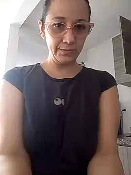 nicolle milf1978 online show from 07/21/26, 01:35