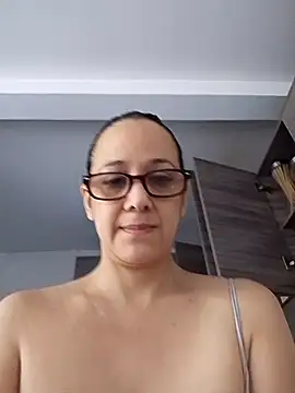 nicolle milf1978 online show from 07/28/26, 01:10