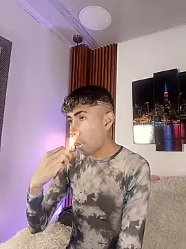 Snapshot of Noah_Xitruxx chatting on 10/06/25, 01:08 Noah Xitruxx online show from 10/06/25, 01:08