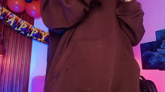 Snapshot of Noah_Xitruxx chatting on 10/08/25, 03:15 Noah Xitruxx online show from 10/08/25, 03:15