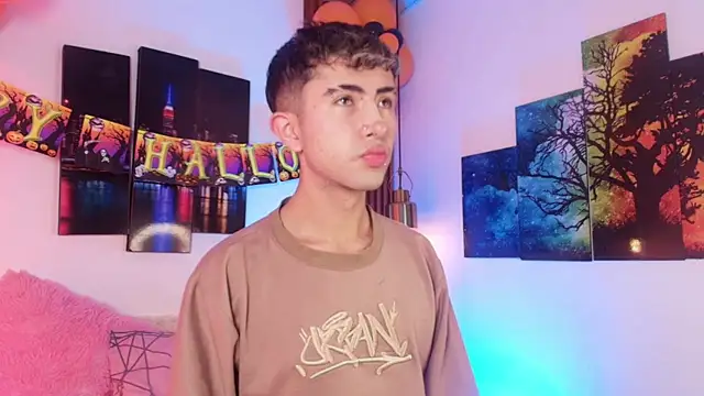 Snapshot of Noah_Xitruxx chatting on 10/11/25, 03:50 Noah Xitruxx online show from 10/11/25, 03:50