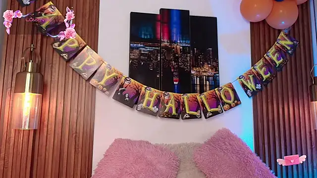 Snapshot of Noah_Xitruxx chatting on 10/14/25, 02:45 Noah Xitruxx online show from 10/14/25, 02:45