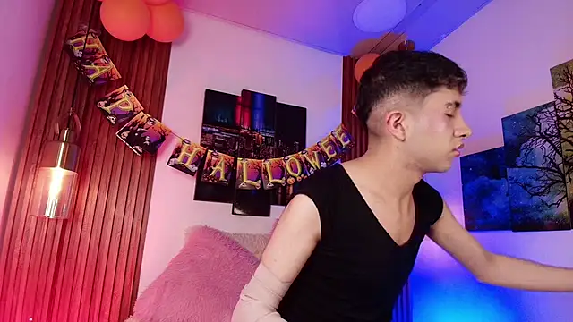 Snapshot of Noah_Xitruxx chatting on 10/25/25, 02:52 Noah Xitruxx online show from 10/25/25, 02:52