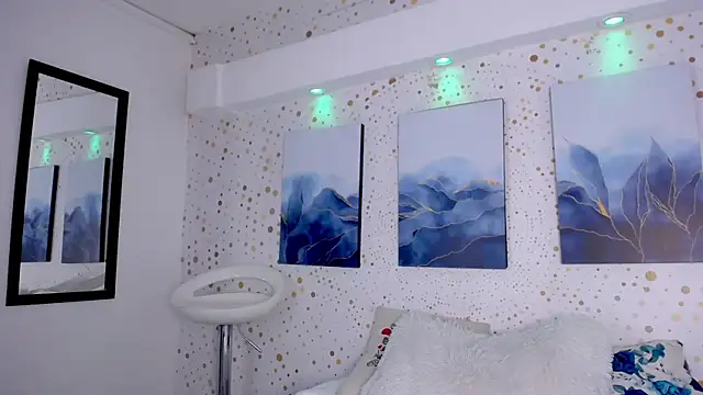 Snapshot of Noah_Xitruxx chatting on 11/11/25, 12:49 Noah Xitruxx online show from 11/11/25, 12:49